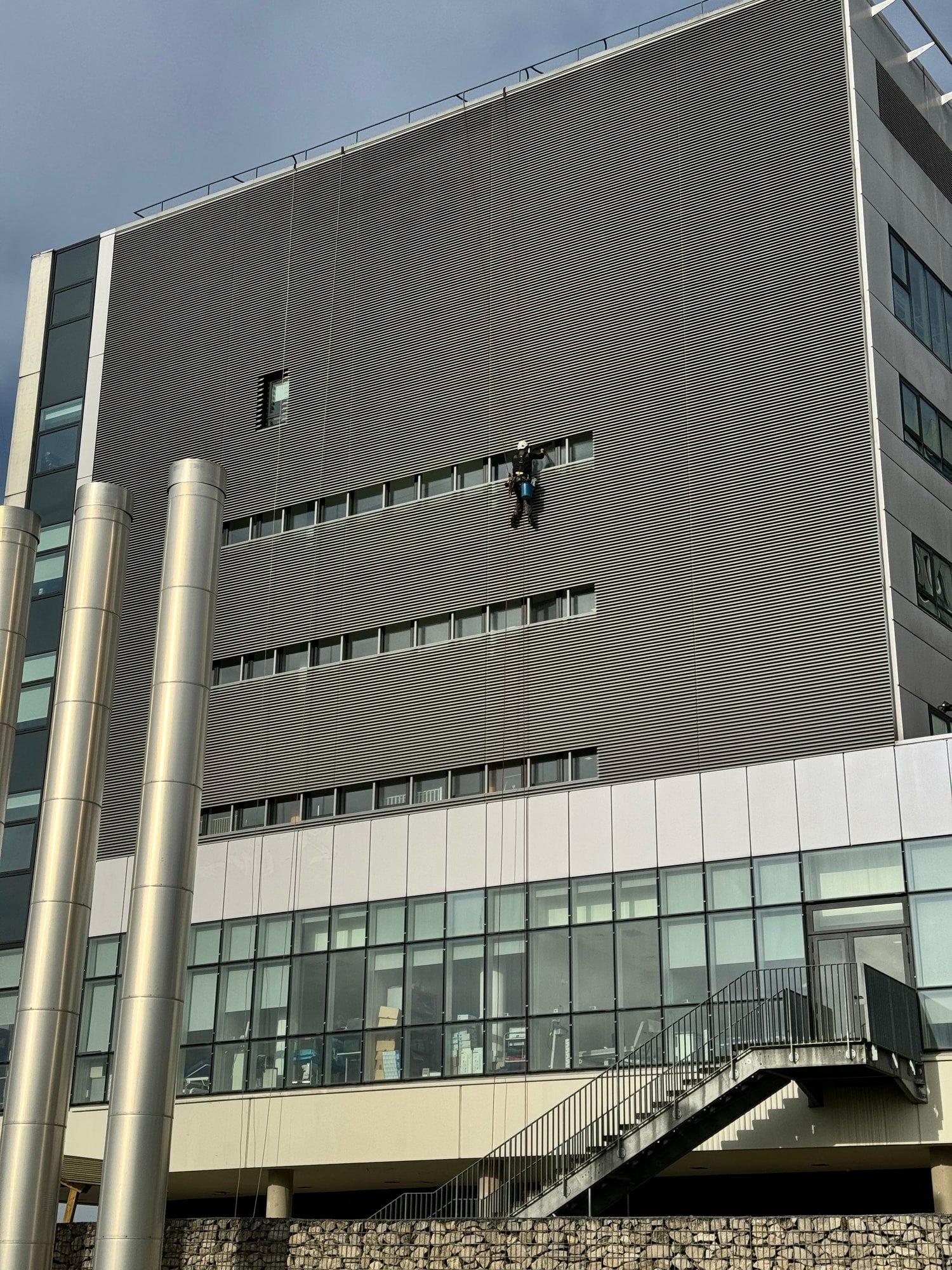 Nettoyage de vitres — Hôpital de Villeneuve-Saint-Georges